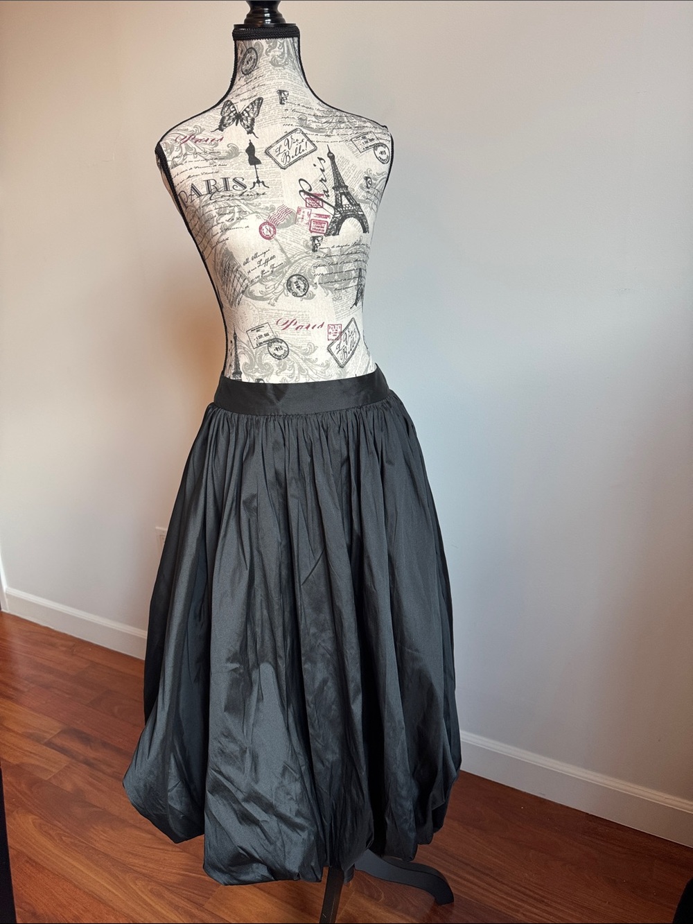 Patbo Classic Black Gathered Midi Skirt